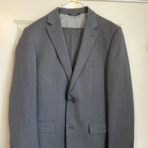 Men’s Gray Jos A. Bank Suit